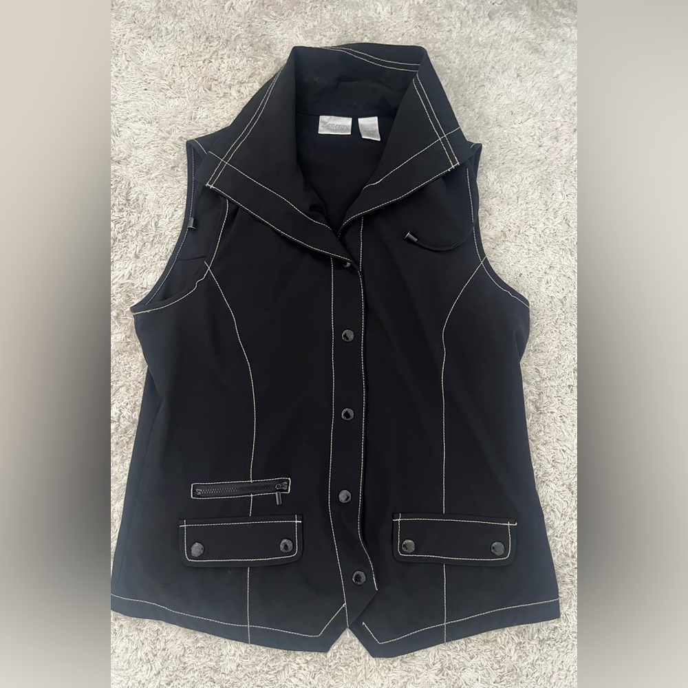 Zenergy by Chico’s Women’s Lightweight Black Zip Up Sleeveless Jacket Size 1.